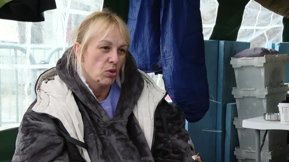 Dijana Hrka, vidno iscrpljena i u lo&scaron;em stanju, u invalidskim kolicima