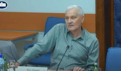 Laković: Veljović i Perović da pričaju o "crnim trojkama"