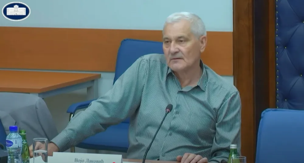 Laković: Veljović i Perović da pričaju o "crnim trojkama"