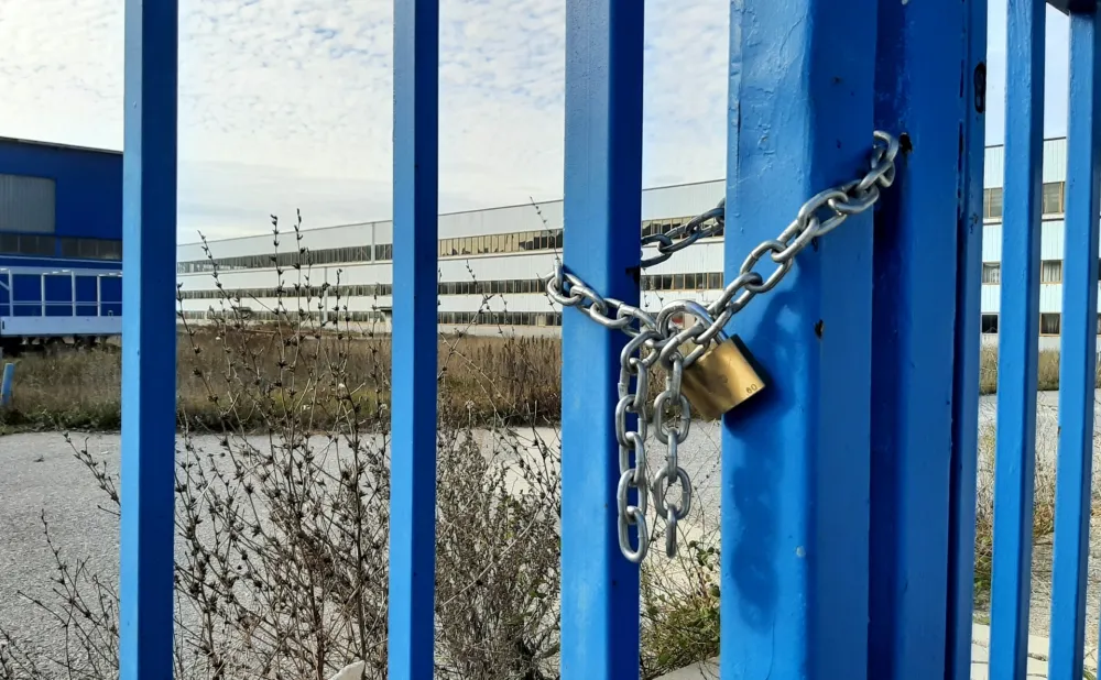 Računi blokirani zbog 1,56 milijardi duga
