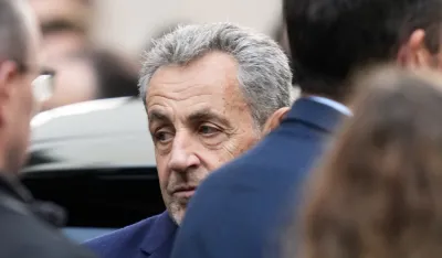 Sarkozi pi&scaron;e knjigu o danima u zatvoru