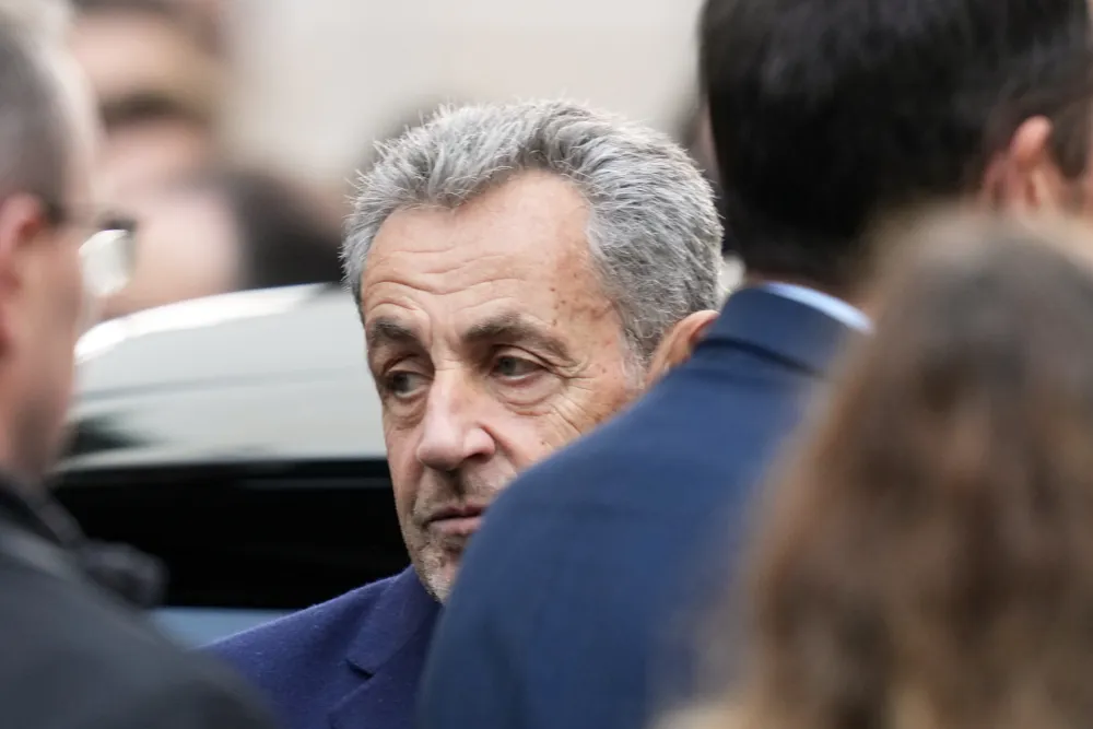 Sarkozi pi&scaron;e knjigu o danima u zatvoru