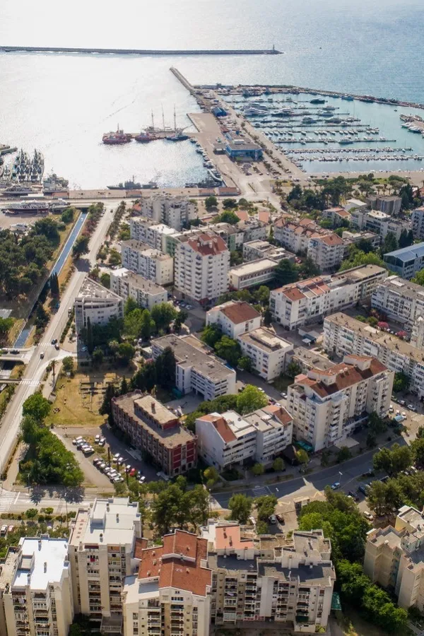 U Baru uhap&scaron;en državljanin Albanije: O&scaron;tetio ukradeno vozilo dok je njime upravljao u alkoholisanom stanju