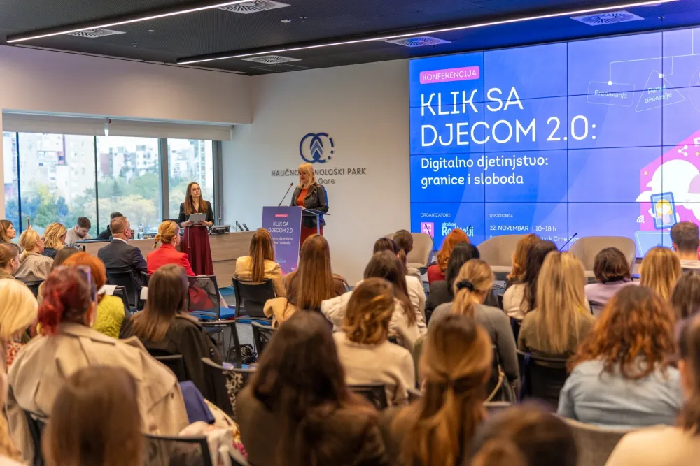 Klik sa djecom 2.0: Zajednički gradimo granice i slobodu za bezbjedno digitalno odrastanje