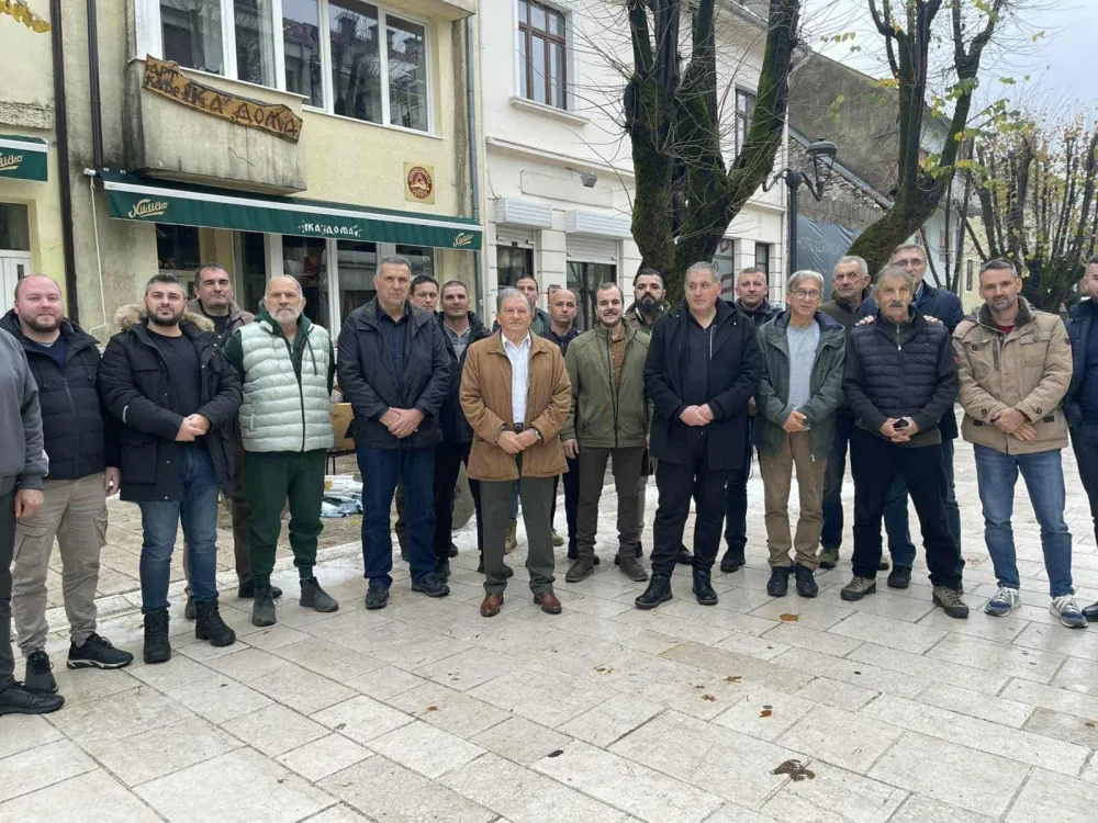 Lovci na Cetinju