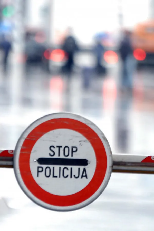 Desila se 23 udesa u kojima je povrijeđeno 11 osoba
