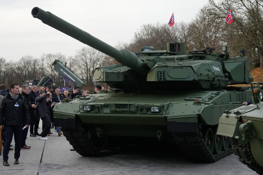 (FOTO) Njemačka predstavila tenk za &bdquo;istočni front&rdquo;: Stigao novi "Leopard"