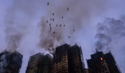 Hongkong: 83 žrtve požara, traga se za oko 300 nestalih