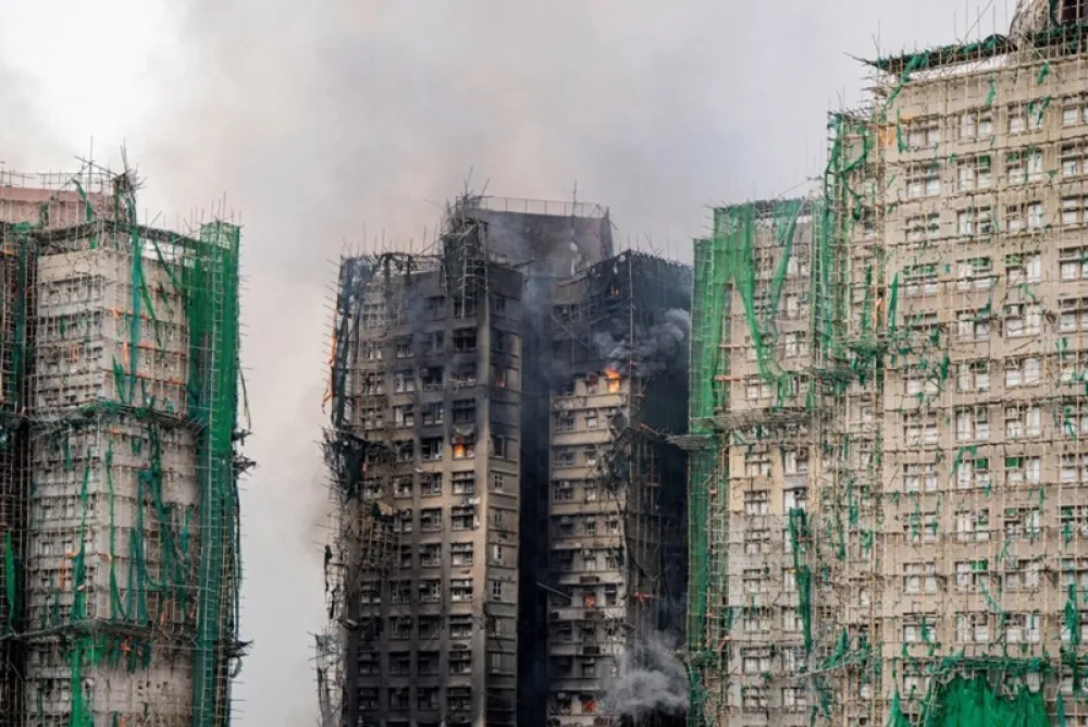 (FOTO) Najsmrtonosniji požar u Hongkongu u posljednjih 80 godina: Alarmi nisu radili