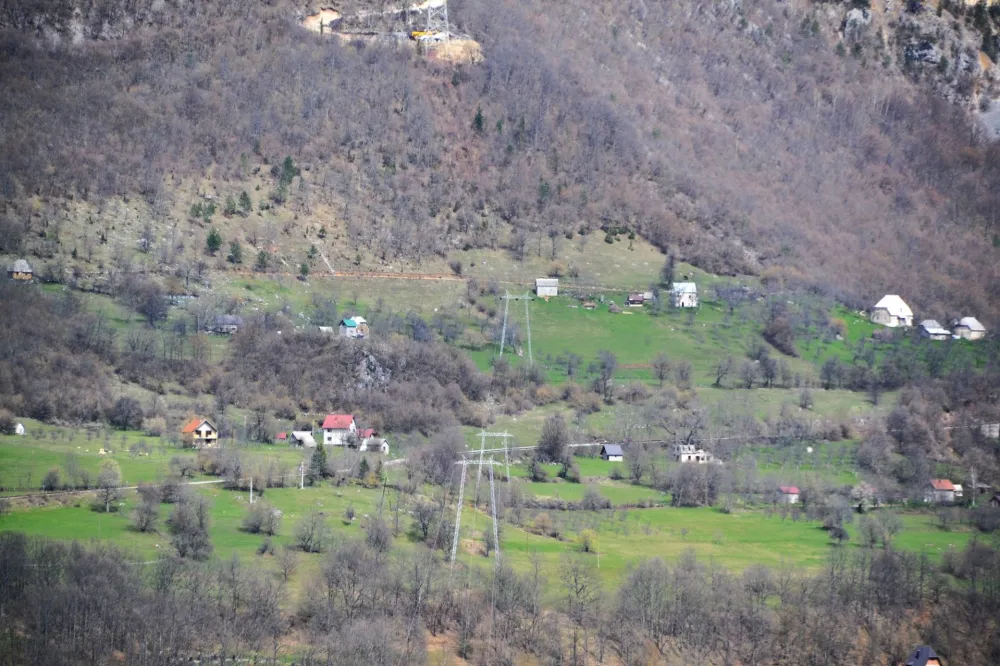Mje&scaron;tani Đurđevića Tare odbranili selo od dalekovoda