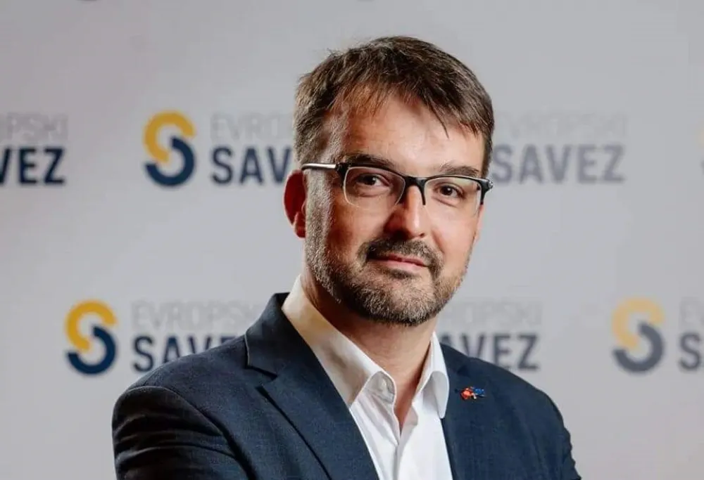 Belan: Filip Ivanović žarko želi da crnogorsku Vladu kontroli&scaron;u Mandić, Knežević i Dajković