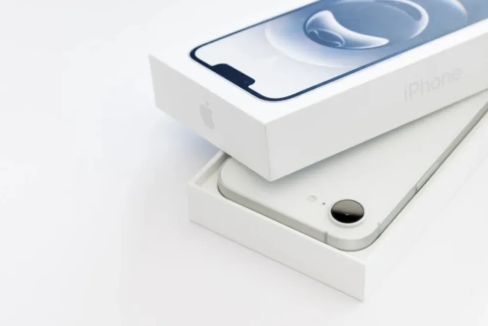 Pojavili se renderi za iPhone 17e