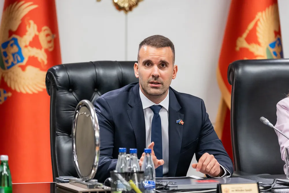 Kabinet Spajića: Ugovor sa kompanijama Adriatic Properties i Aman&nbsp;nije potpisan, Abazović dezinformi&scaron;e javnost