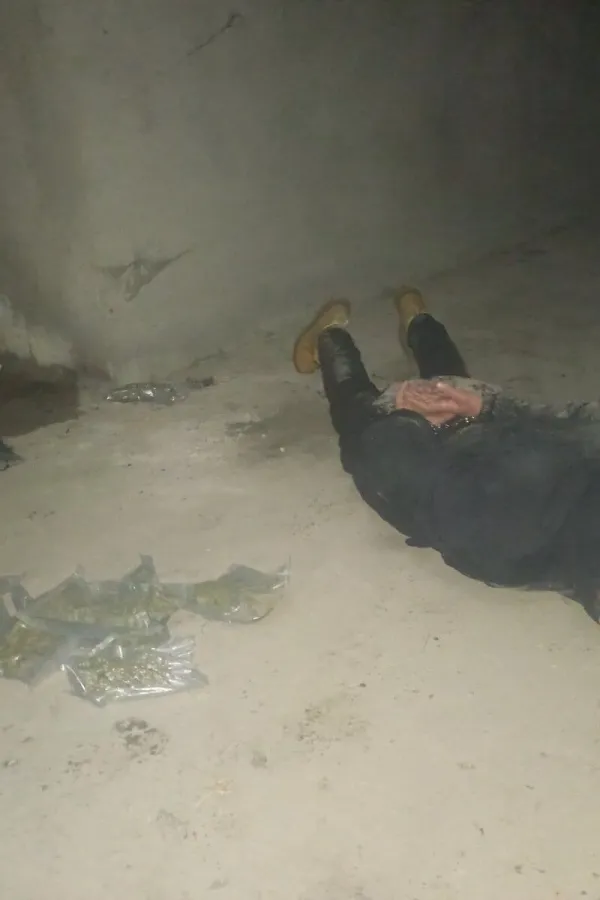 (FOTO) Uhap&scaron;ene dvije osobe, oduzeto preko kilogram narkotika, oružje i municija