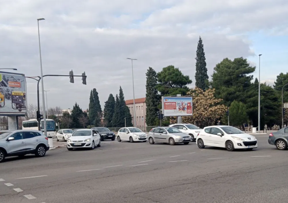 AMSCG: Putevi suvi, vidljivost dobra
