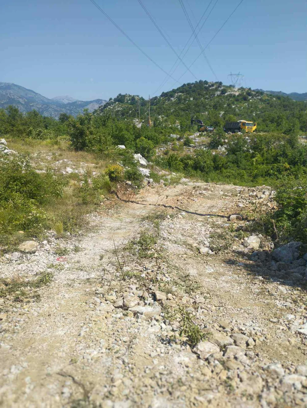 Bratonožići jo&scaron; jednu godinu ispraćaju bez vode
