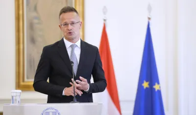 Sijarto: Tajno kupuju rusku naftu, a nas kritikuju
