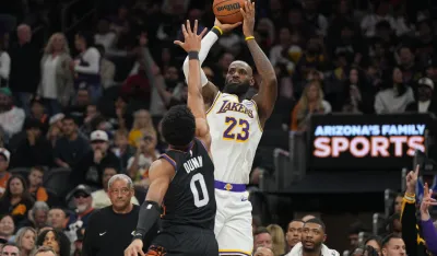 Lebron Džejms