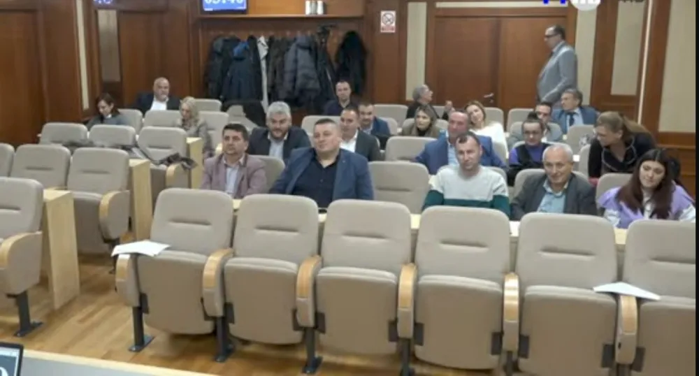SO Pljevlja: Obezbijediti subvencije za struju, građanima kupiti klime