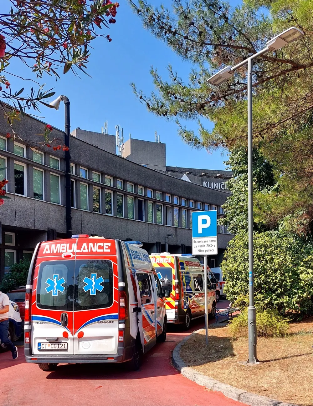 DPS: Vlast protiv predloga da se medicinskim sestrama i tehničarima povećaju plate