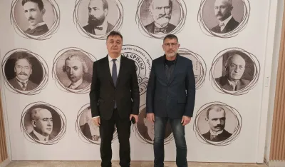 Vlada: Aleksić i Krcunović razgovarali o vraćanju srpskog jezika na poziciju službenog