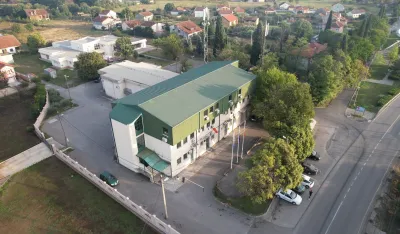 Zgrada Op&scaron;tine Zeta, Op&scaron;tina Zeta, Golubovci 