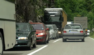 Ko nas najviše nervira u saobraćaju: 10 navika vozača koje svakodnevno ugrožavaju život