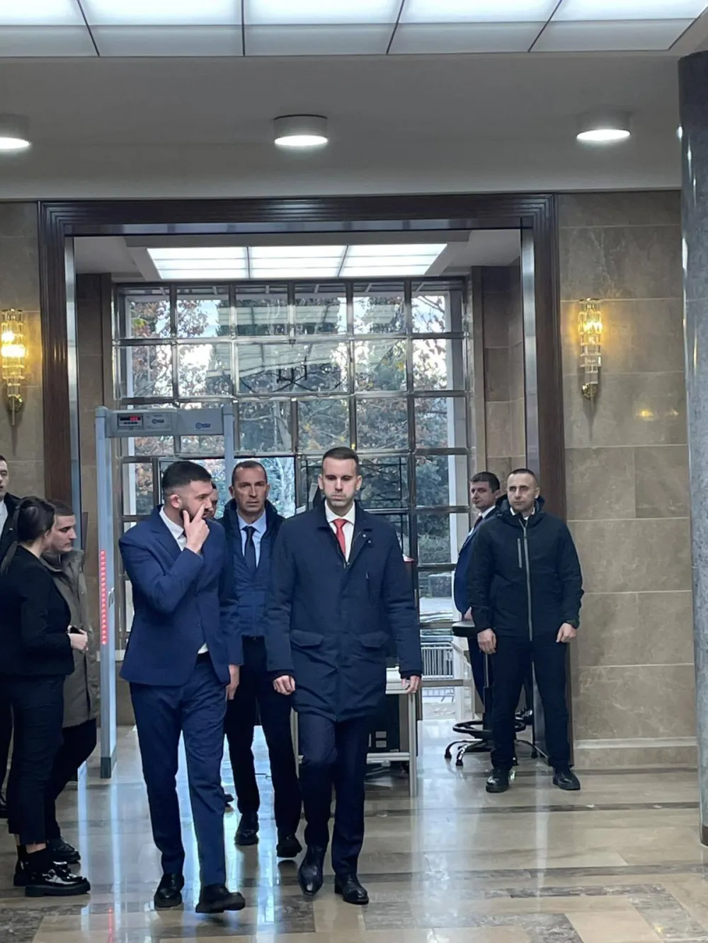 (UŽIVO) Spajić o Botunu: Hvala gradonačelniku i policiji; Abazović pročitao odgovor: Nema dozvole za probni rad TE Pljevlja 