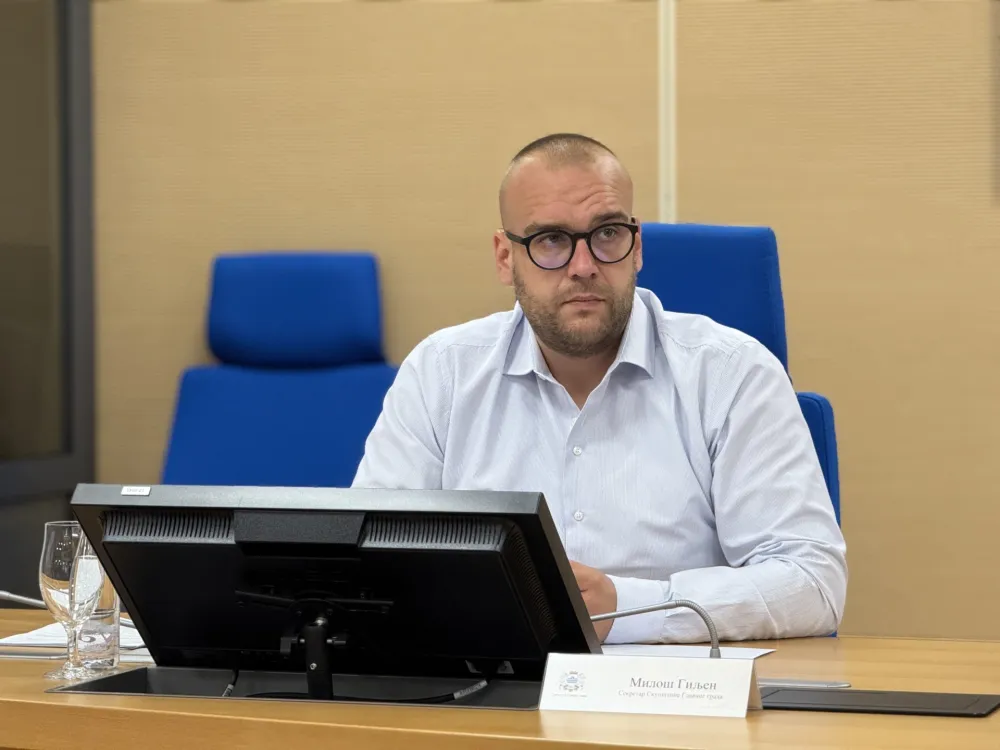 Milo&scaron; Giljen, Skup&scaron;tina Glavnog Grada