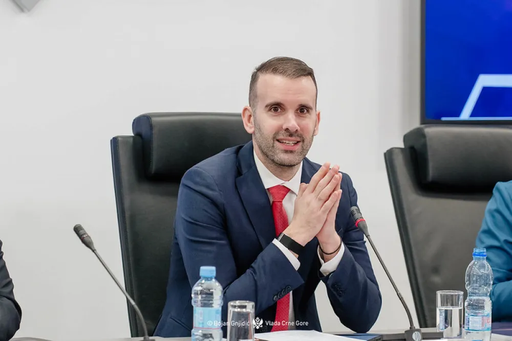 Spajić: Po&scaron;tovanjem&nbsp;ljudskog dostojanstva svi da doprinesemo razvoju demokratskog dru&scaron;tva