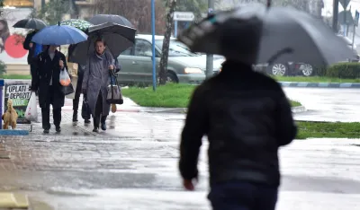 Oblačno sa ki&scaron;om i grmljavinom, na sjeveru snijeg
