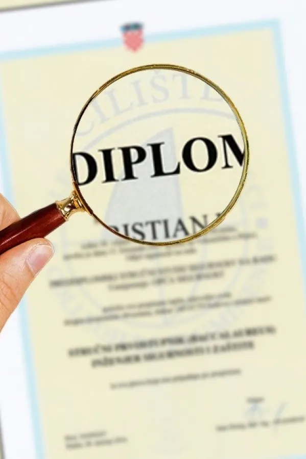 Zadržan strani državljanin zbog falsifikovane diplome