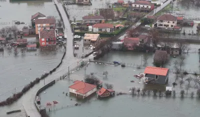 Poplave dron