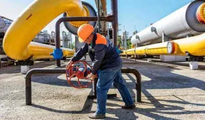 Tramp uvodi carine od 500 odsto na rusku naftu i gas?
