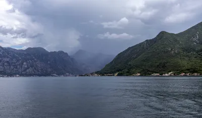 Pretežno oblačno, povremeno ki&scaron;a