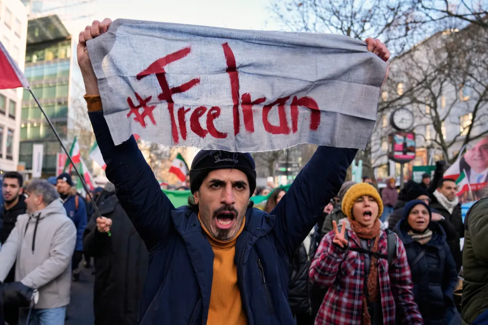 (VIDEO) Iran: Najmanje 65 mrtvih, vi&scaron;e od 2.300 građana uhap&scaron;eno
