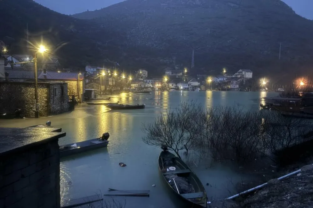 Služba za&scaron;tite NP Skadarsko jezero će pružiti pomoć ugroženim domaćinstvima