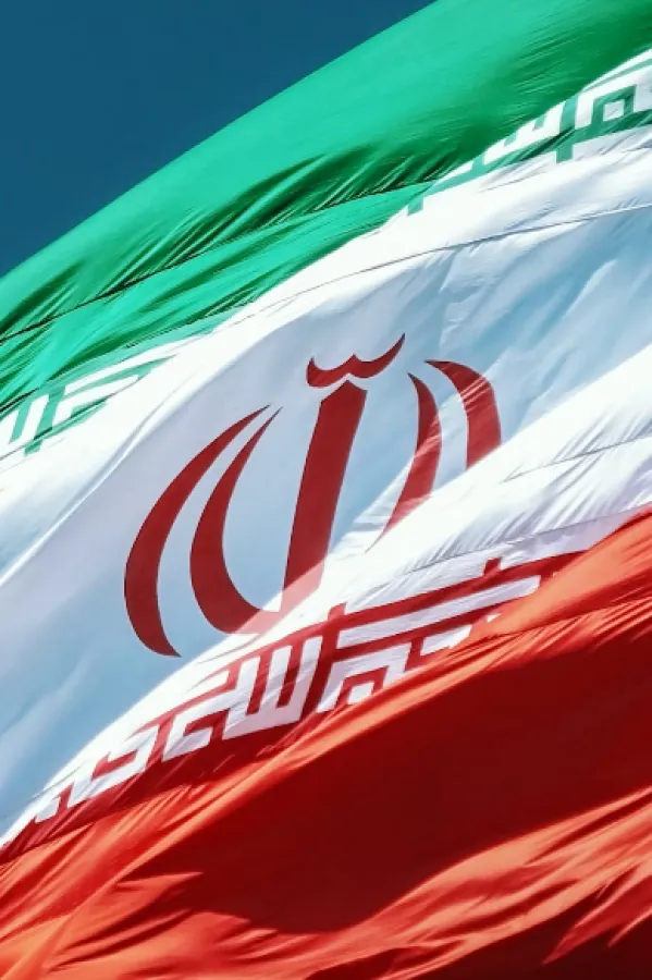 (VIDEO) Incident u Londonu: Mu&scaron;karac skinuo zastavu s iranske ambasade