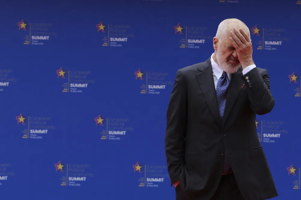 Ramine &scaron;ale sa Spajićem: Crna Gora ima 50 miliona stanovnika, a Podgorica je "novi Brisel"