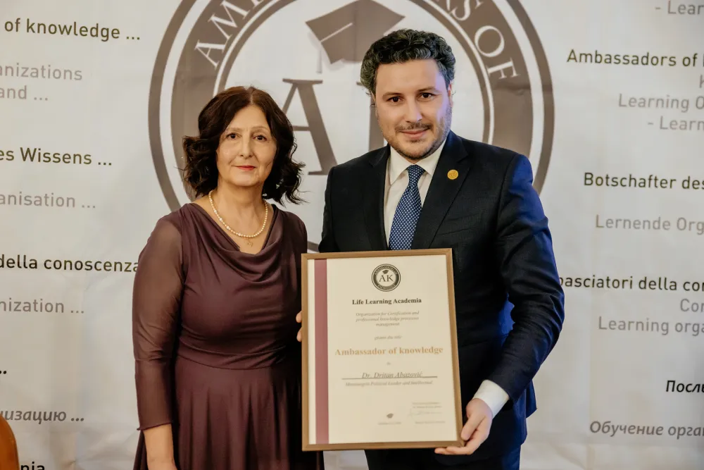 Abazoviću dodijeljena titula "Ambasador znanja"