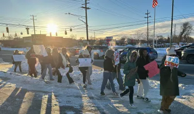 ICE protesti
