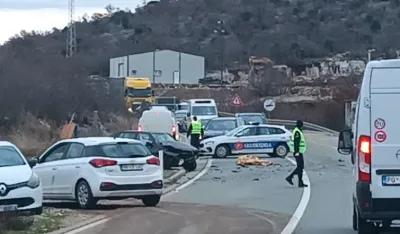 Udes na putu Podgorica-Cetinje, povrijeđena jedna osoba