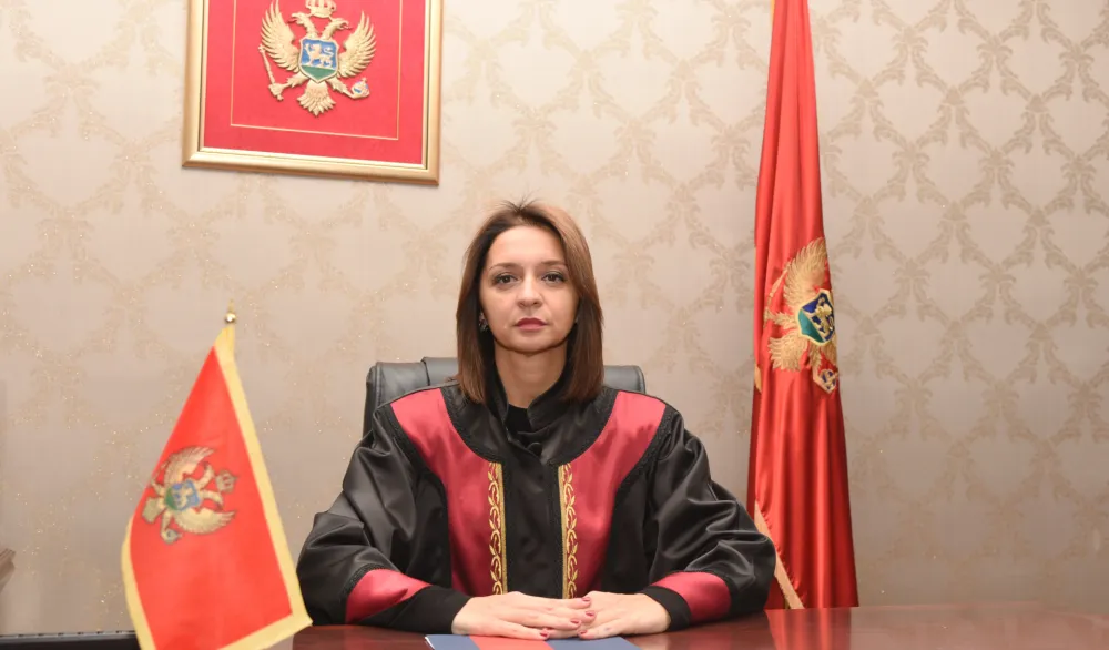 Armenko: Sistemski rije&scaron;iti pitanje zarada i prepoznati položaj i ulogu Ustavnog suda