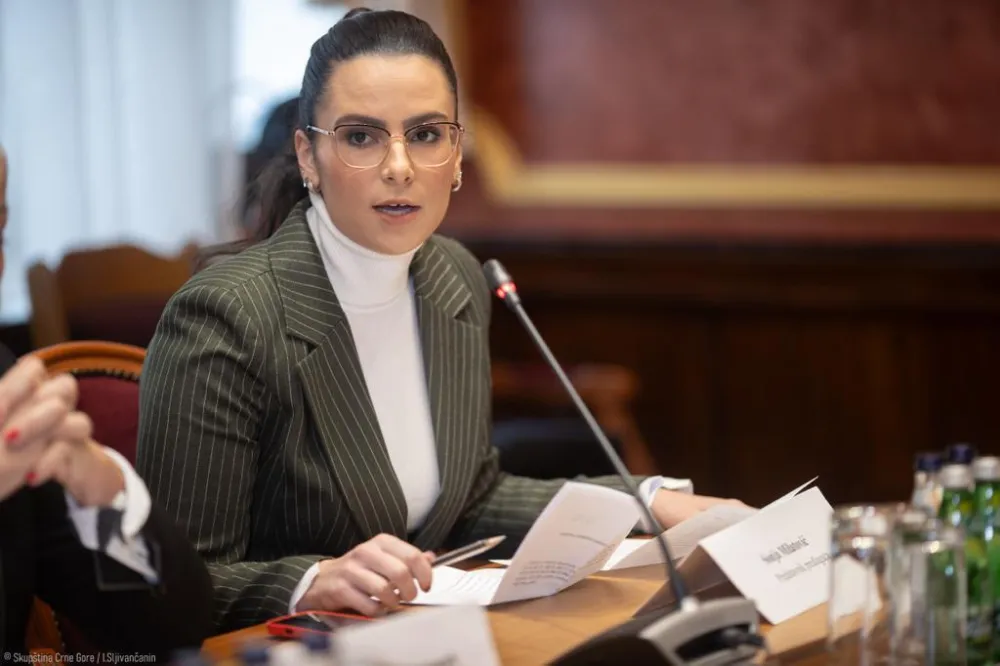 Popović: PES se ponižava pred Mandićem zbog opstanka Vlade