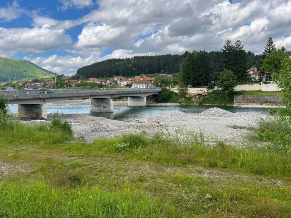 DPS Berane: Lokalna samouprava da sačuva Gradsku plažu