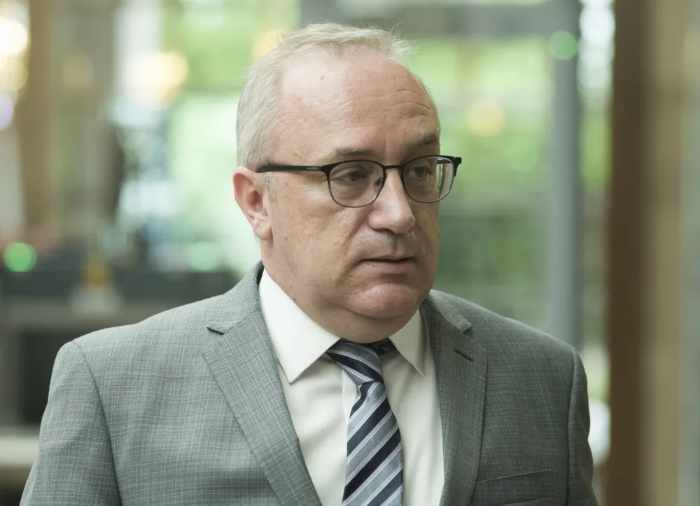 Zvrko: Za "povećanje" penzija mogu se kupiti dvije tablete andola