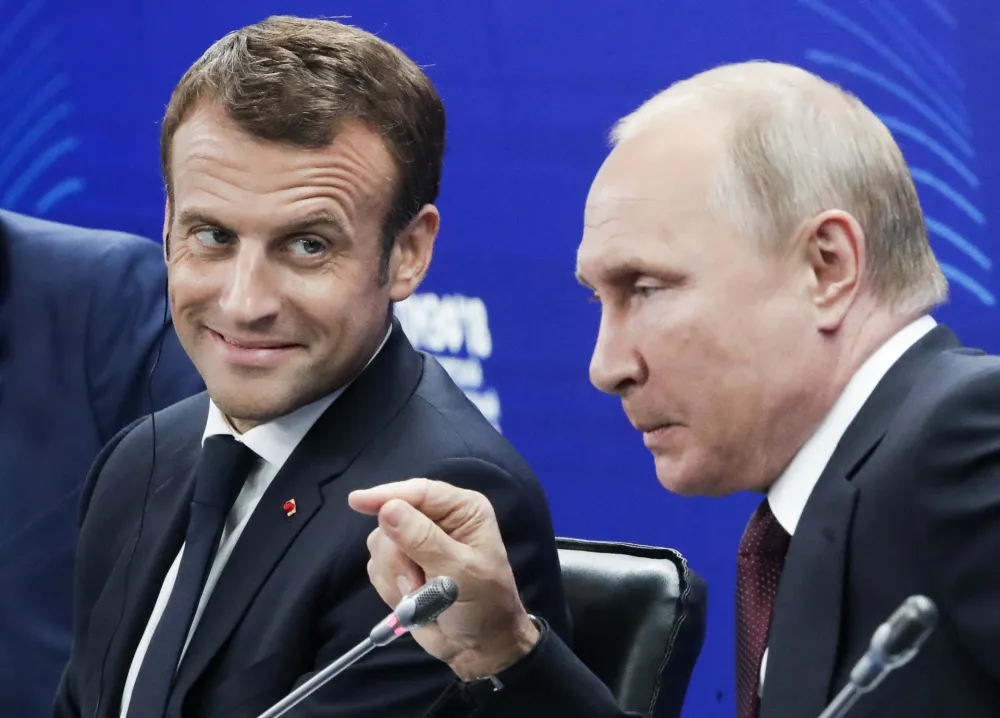 Kremlj potvrdio da je moguć sastanak Putina i Makrona