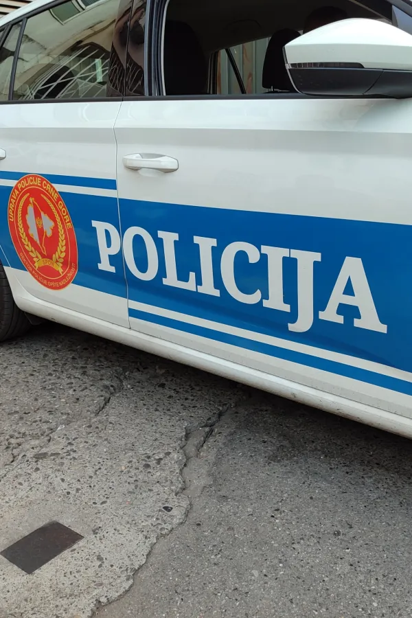 Za 24 sata deset saobraćajnih nezgoda, tri osobe lak&scaron;e povrijeđene
