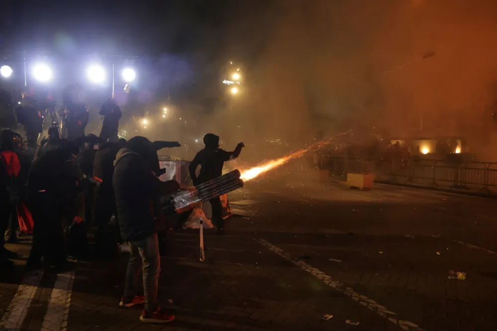 (FOTO) Neredi u Tirani: Demonstranti traže ostavku potpredsjednice vlade