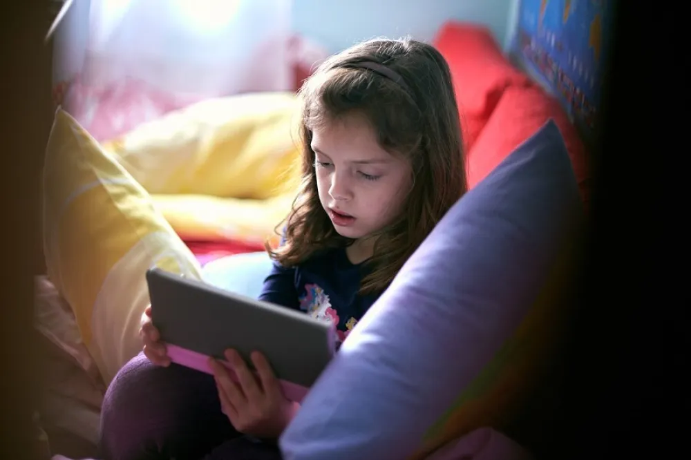 UNICEF: Bezbjednije platforme i digitalna pismenost ključ su za&scaron;tite djece online